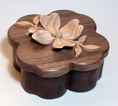 Walnut box with Dogwood flower Dennie York